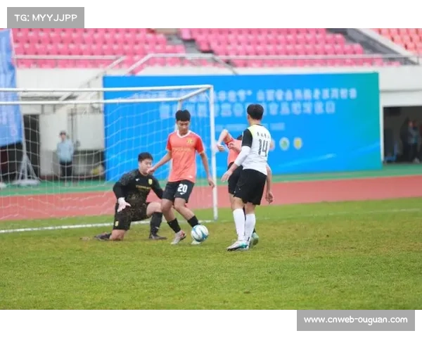 足球场地数量迅速增长推动群众参与热情显著提升 全民健身新潮流加速形成 足球场地数量迅速增长推动群众参与热情显著提升 全民健身新潮流加速形成